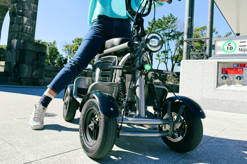 EM4Rサスペンション前面 | ELEMOs