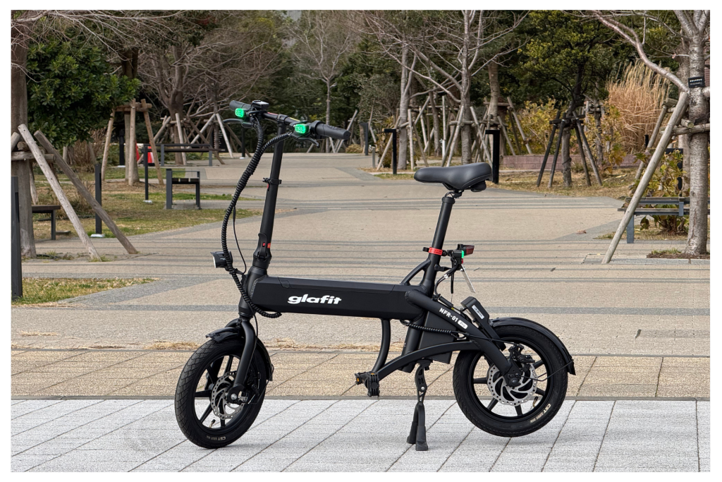 免許不要・公道走行OK・アクセルでスイスイの自転車型電動二輪】glafit